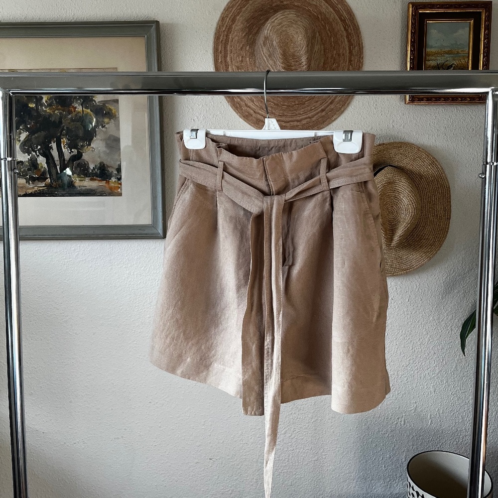 Women's High-waisted Linen Blend Shorts